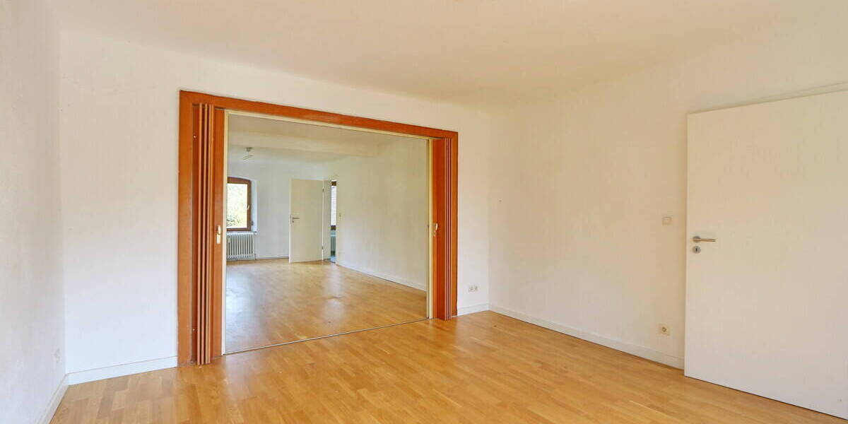 Etagenwohnung Hoisdorf - 5 Zimmer, 147 m&sup2;, 1.290&euro; | Angebot:26714302