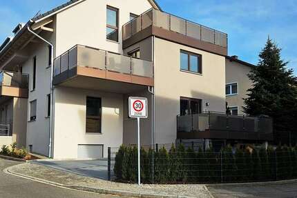 Wohnung Pfaffenhofen Weihern - 4 Zimmer, 51 m&sup2;, 1.300&euro; | Angebot:27253749