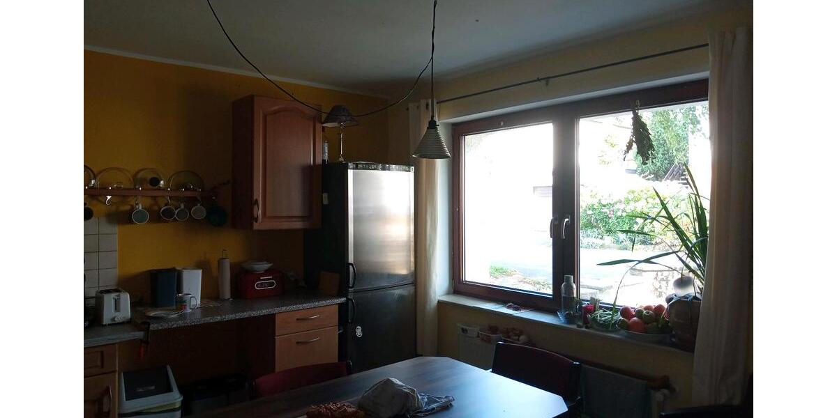 Wohnen auf Zeit Marsberg - 6 Zimmer, 160 m&sup2;, 275&euro; | Angebot:23877296