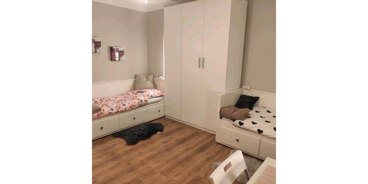 Wohnen auf Zeit Langenhagen - 20 Zimmer, 70 m&sup2;, 530&euro; | Angebot:24110922