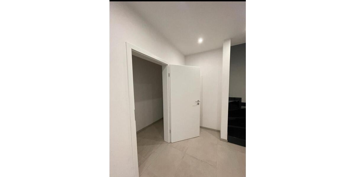 Etagenwohnung Dinklage - 4 Zimmer, 135 m&sup2;, 1.500&euro; | Angebot:26072625