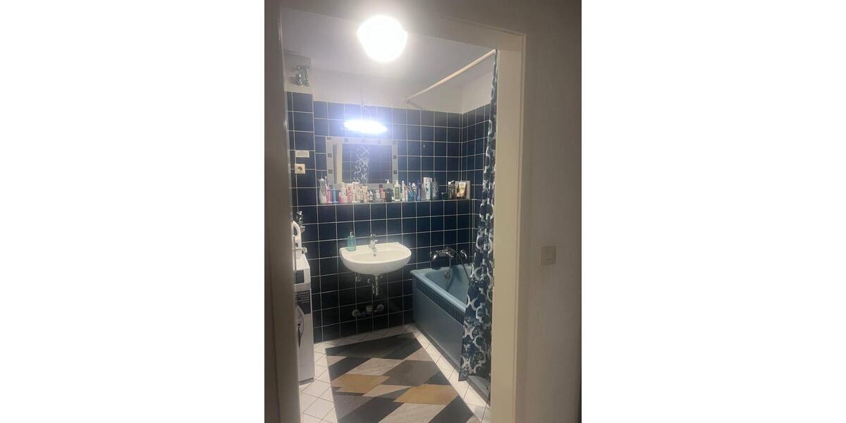 Etagenwohnung Stuttgart Bad Cannstatt - 1 Zimmer, 84 m&sup2;, 1.650&euro; | Angebot:26073129