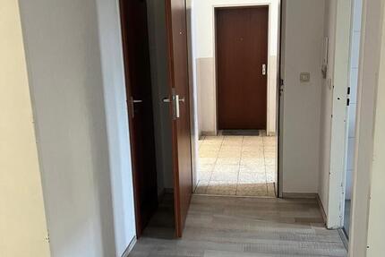 Wohnung Gelsenkirchen Gelsenkirchen-Mitte - 2 Zimmer, 62 m&sup2;, 490&euro; | Angebot:25138311