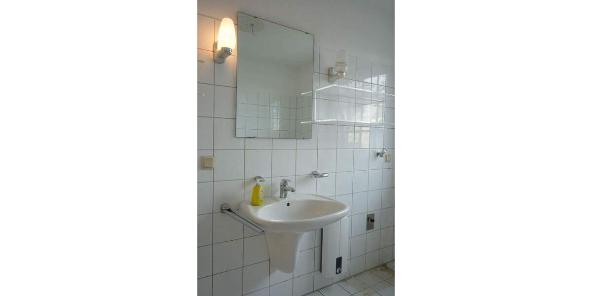 Etagenwohnung Bremen Oberneuland - 2 Zimmer, 65 m&sup2;, 700&euro; | Angebot:25702200