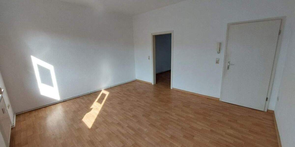 Etagenwohnung Roßwein - 2 Zimmer, 38 m&sup2;, 235&euro; | Angebot:25799476