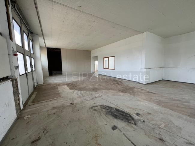 520qm Lagerfläche, zentral im Ballungsraum HalleLeipzig, zur BAB9 gelegen zimmer