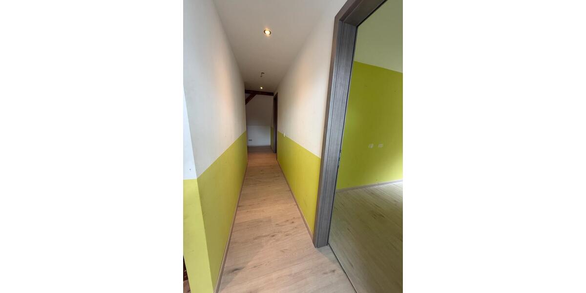 Mehrfamilienhaus, Wohnhaus Hüllhorst - 8 Zimmer, 244 m&sup2;, 2.140&euro; | Angebot:26533419