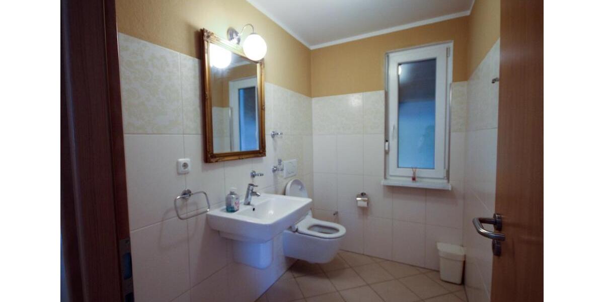 Einfamilienhaus Schlüsselfeld - 6.5 Zimmer, 150 m&sup2;, 1.700&euro; | Angebot:26539127