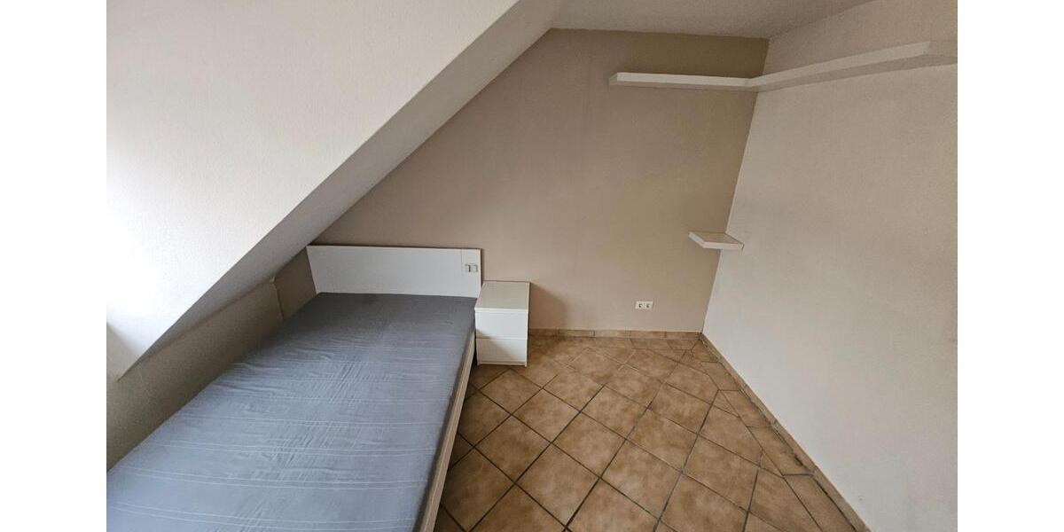 Etagenwohnung Hameln - 1 Zimmer, 10 m&sup2;, 325&euro; | Angebot:26482113