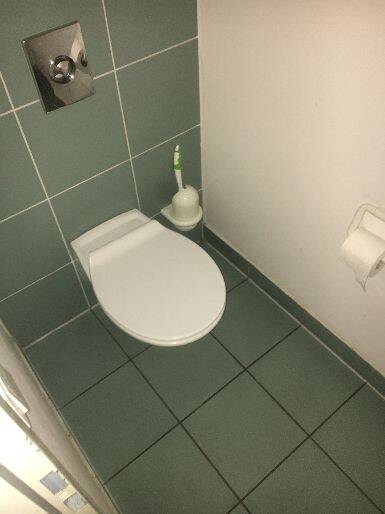 Ein Arbeitsplatz in altem Fabrikgebäude mitten in Berlin-Moabit - All-in-Miete