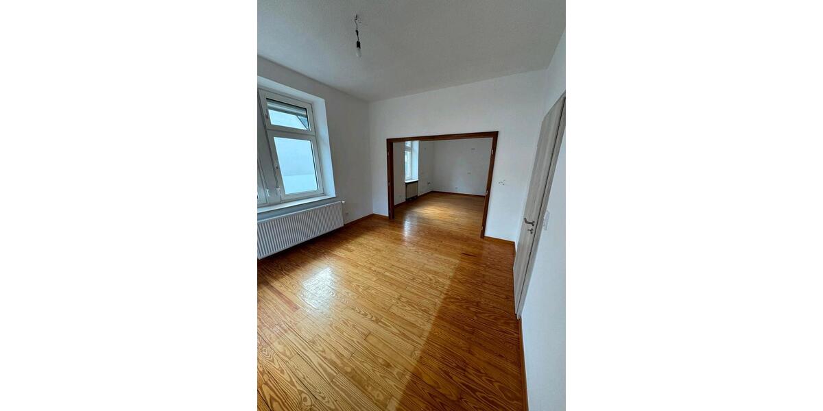 Einfamilienhaus Kordel - 5 Zimmer, 190 m&sup2;, 1.000&euro; | Angebot:25095094