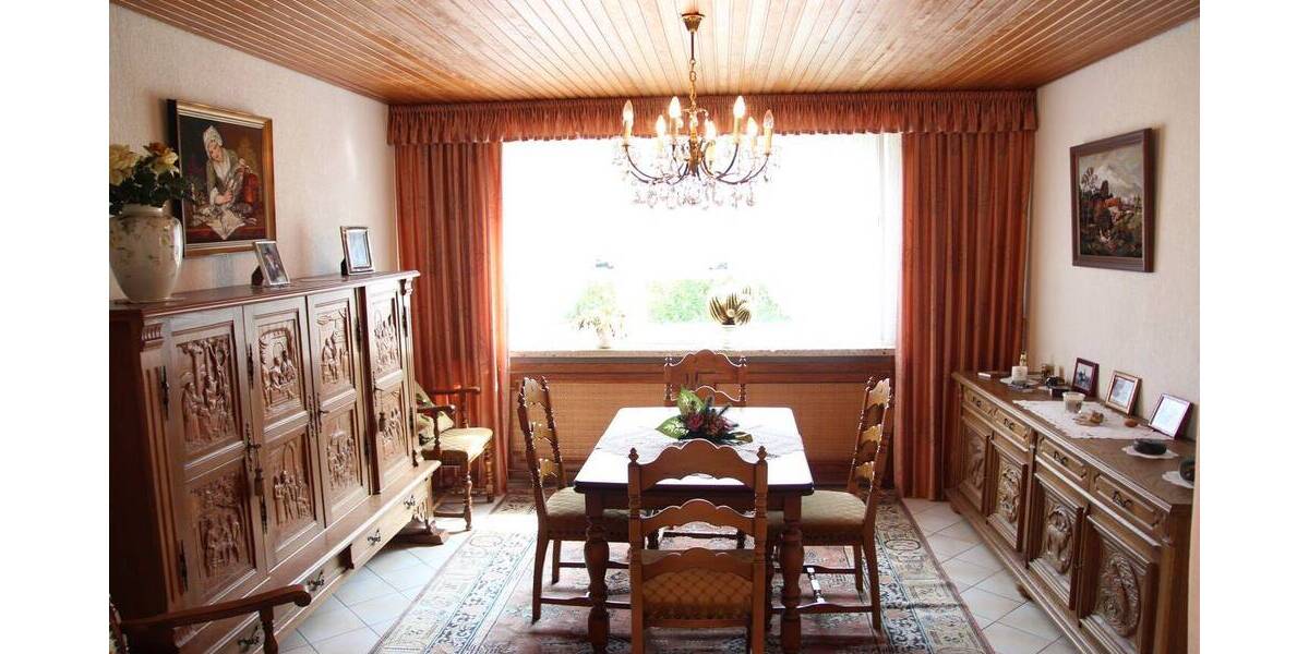 Einfamilienhaus Heidenau - 5 Zimmer, 170 m&sup2;, 1.600&euro; | Angebot:22188397