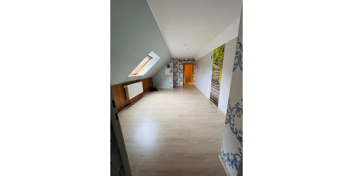 Dachgeschoßwohnung Warmsen - 2 Zimmer, 50 m&sup2;, 500&euro; | Angebot:26670625
