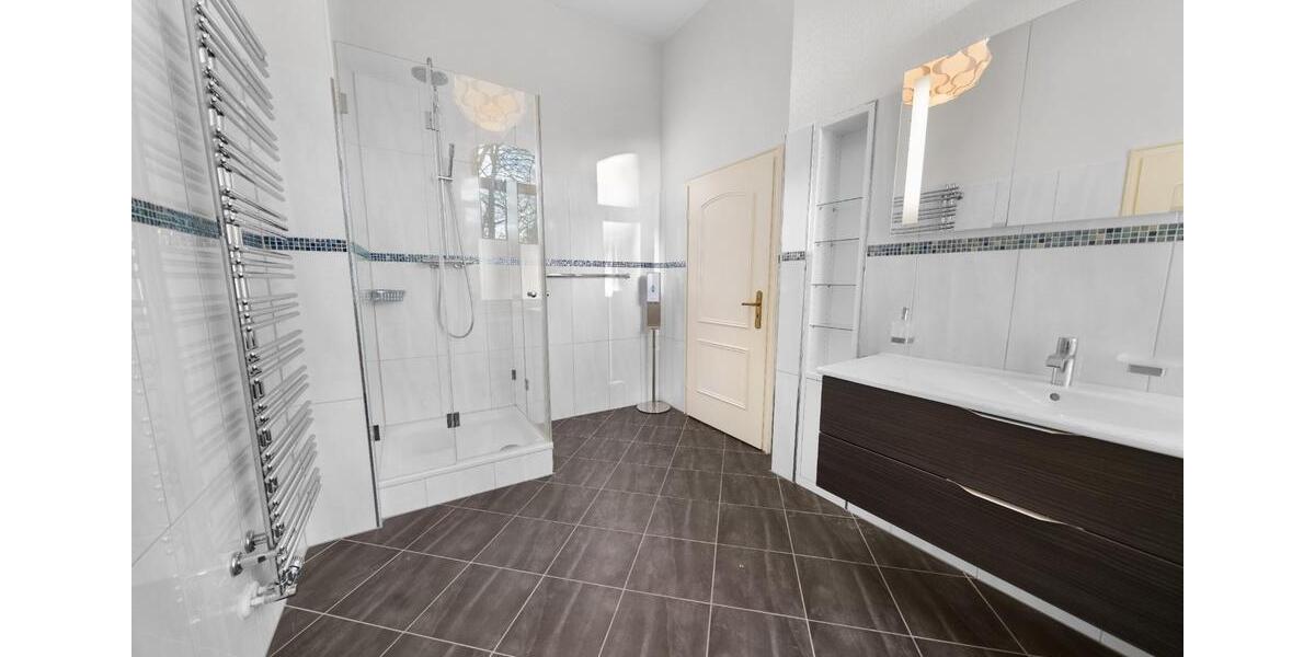 Gewerbeobjekt Neumünster - 2.200&euro; | Angebot:25753263