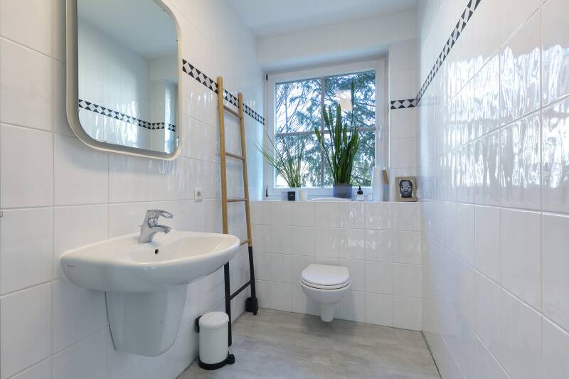 WOHNTRAUM IN KÖLN-MARIENBURG: Großzügige, moderne Wohnung mit Sonnenterrasse