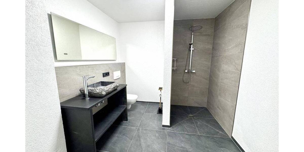 Etagenwohnung Kaiserslautern Innenstadt - 2 Zimmer, 82 m&sup2;, 820&euro; | Angebot:26514986