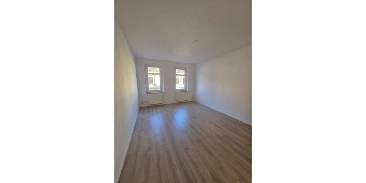 Etagenwohnung Waldheim - 2 Zimmer, 62 m&sup2;, 350&euro; | Angebot:24595852