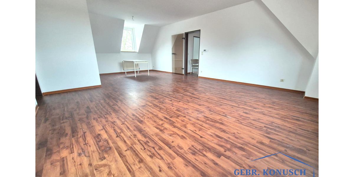 Dachgeschoßwohnung Meppen - 3 Zimmer, 105 m&sup2;, 980&euro; | Angebot:25882015