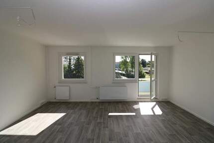 Wohnung Freiberg Freiberg West - 3 Zimmer, 68 m&sup2;, 439&euro; | Angebot:25214971