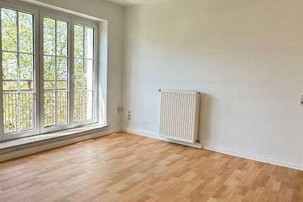 Wohnung Dessau-Roßlau Roßlau - 2 Zimmer, 54 m&sup2;, 355&euro; | Angebot:27260097
