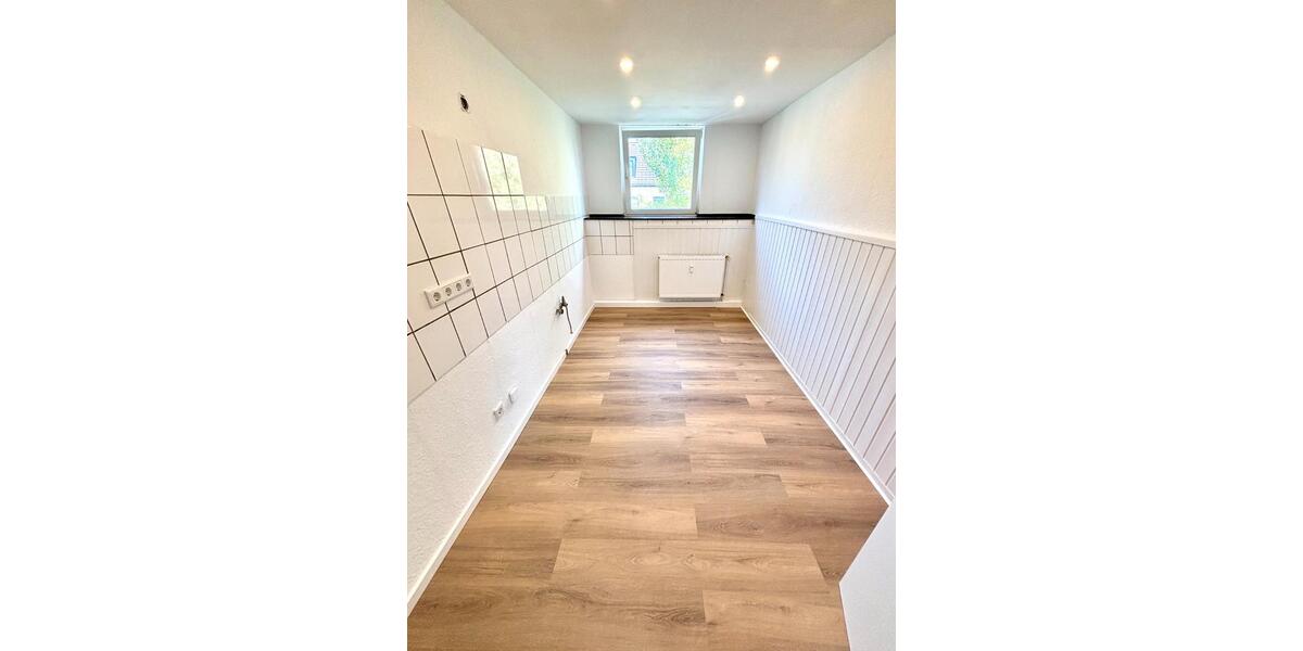 Dachgeschoßwohnung Krefeld - 3 Zimmer, 58 m&sup2;, 680&euro; | Angebot:26613564