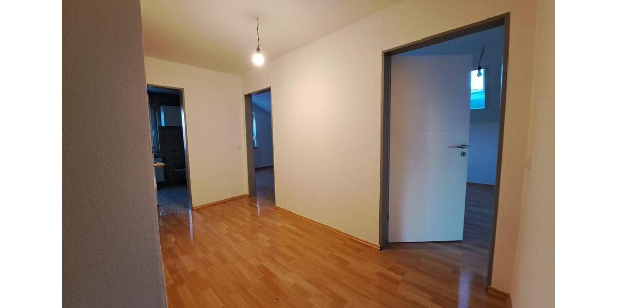 Dachgeschoßwohnung Bietigheim-Bissingen Bissingen - 2.5 Zimmer, 95 m&sup2;, 790&euro; | Angebot:25791216