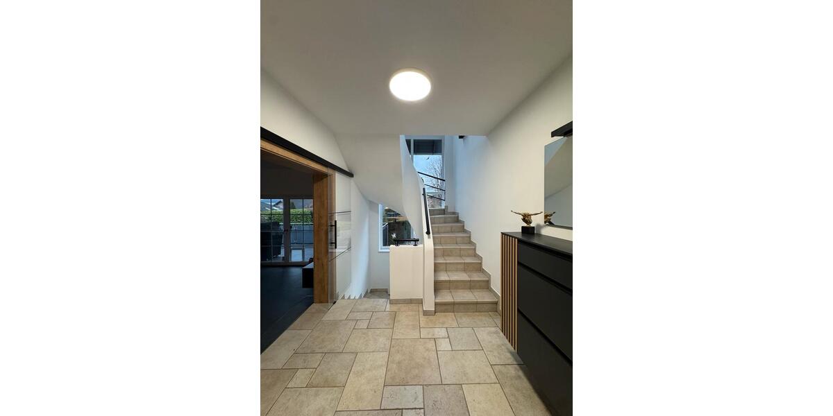 Einfamilienhaus Wissen - 6 Zimmer, 260 m&sup2;, 3.700&euro; | Angebot:26424936
