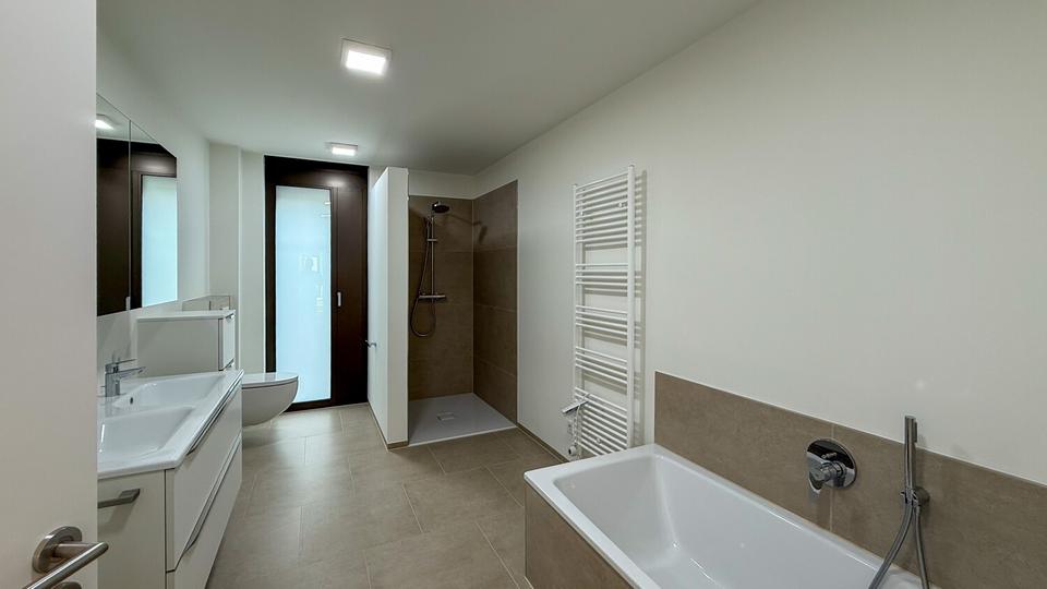 Erdgeschoßwohnung Bad Bentheim - 5 Zimmer, 200 m&sup2;, 2.855&euro; | Angebot:22639191