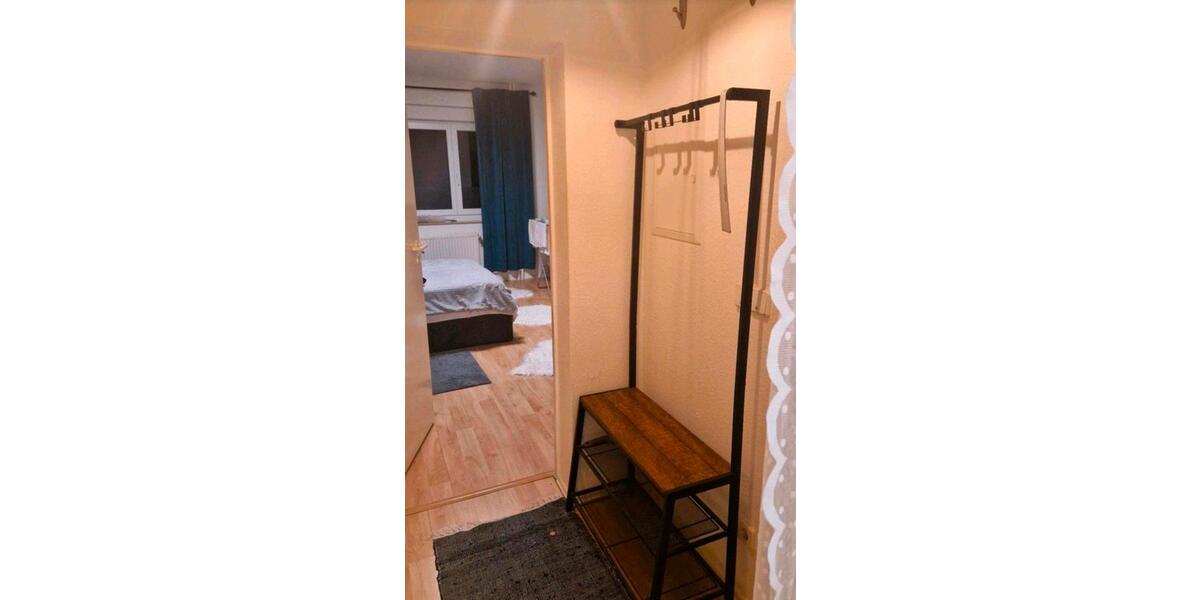 Hochparterre Duisburg Ruhrort - 1 Zimmer, 32 m&sup2;, 1.050&euro; | Angebot:26143086