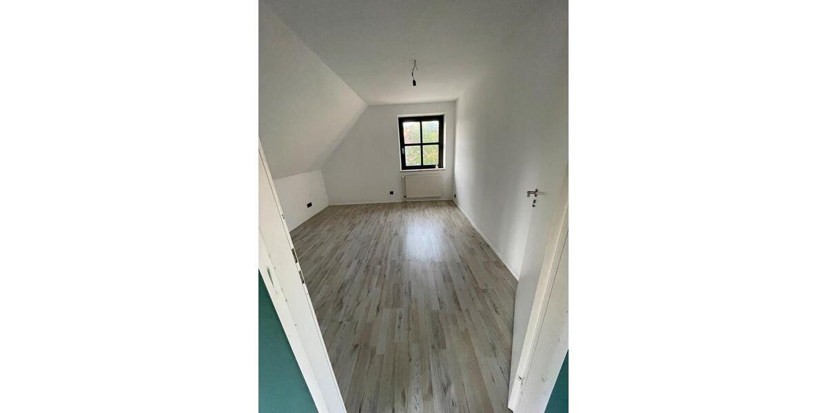 Dachgeschoßwohnung Probsteierhagen - 3 Zimmer, 95 m&sup2;, 1.295&euro; | Angebot:26697335