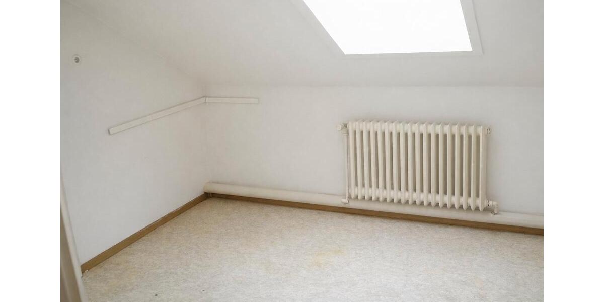 Dachgeschoßwohnung Schwieberdingen - 4 Zimmer, 80 m&sup2;, 1.195&euro; | Angebot:26543771