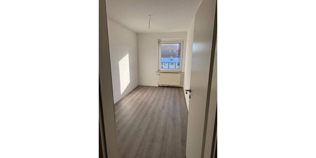 Etagenwohnung Zeitz - 4 Zimmer, 73 m&sup2;, 450&euro; | Angebot:26763345