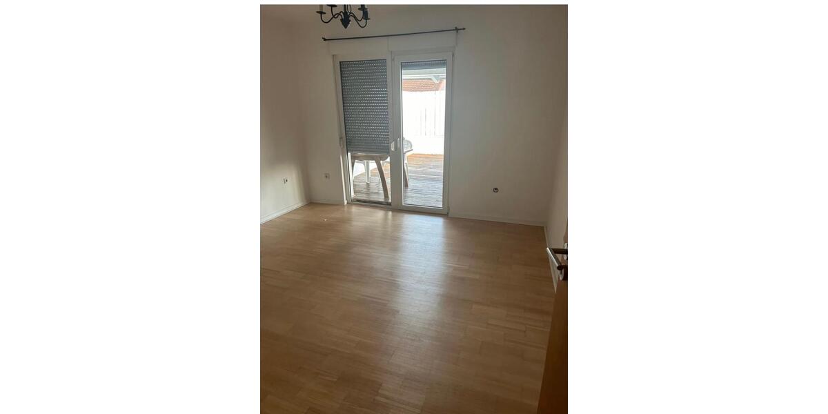 Etagenwohnung Wörth am Rhein - 3 Zimmer, 80 m&sup2;, 1.000&euro; | Angebot:25056571