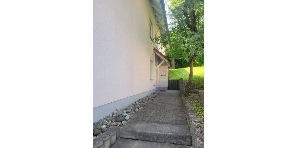 Etagenwohnung Hildburghausen - 2 Zimmer, 66 m&sup2;, 500&euro; | Angebot:22466967