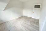 Schöne DG Wohnung mit wunderschönem Ausblick zimmer