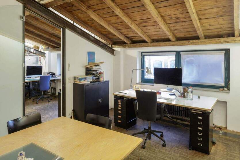 Bürofläche mit zwei Räumen in Loft-artiger Backsteinarchitektur - All-in-Miete zimmer