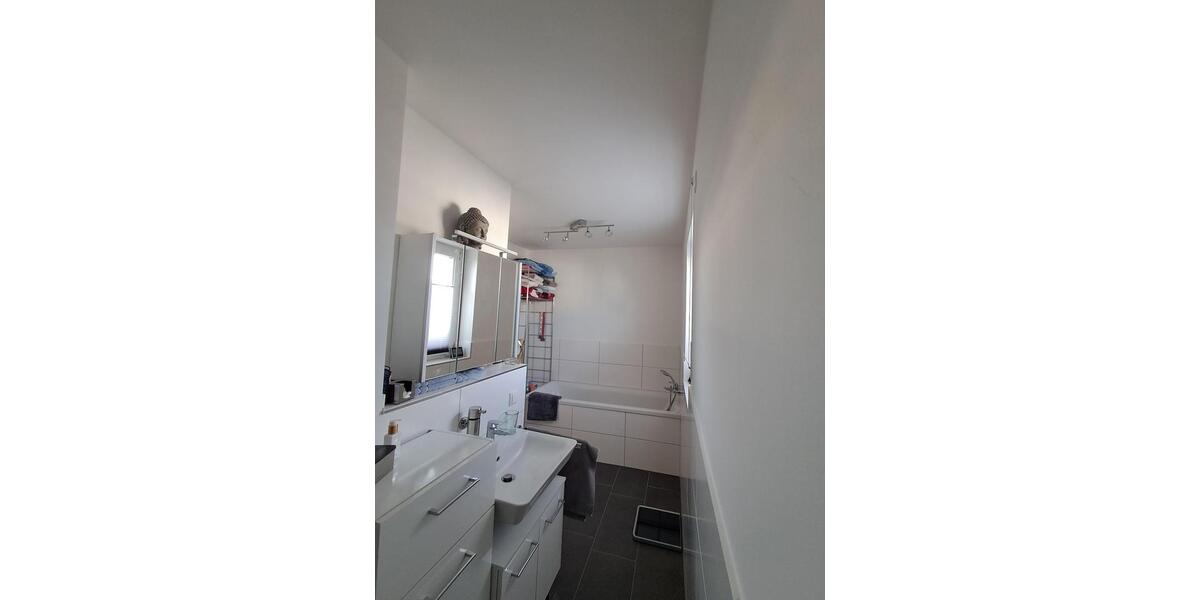 Etagenwohnung Bergisch Gladbach Alt-Frankenforst - 4 Zimmer, 140 m&sup2;, 1.820&euro; | Angebot:25079589