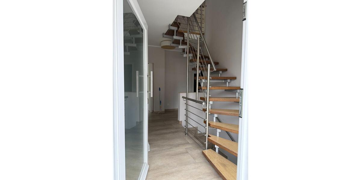 Einfamilienhaus Gütersloh - 5 Zimmer, 156 m&sup2;, 1.600&euro; | Angebot:25405558