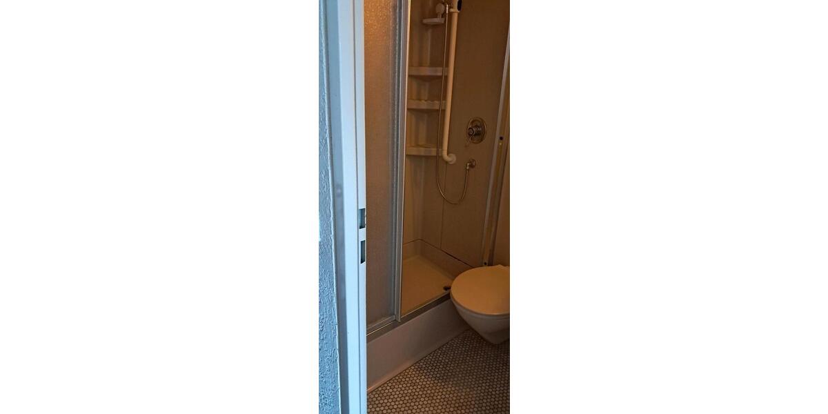 Wohnen auf Zeit Salach - 18 Zimmer, 900 m&sup2;, 650&euro; | Angebot:25047070