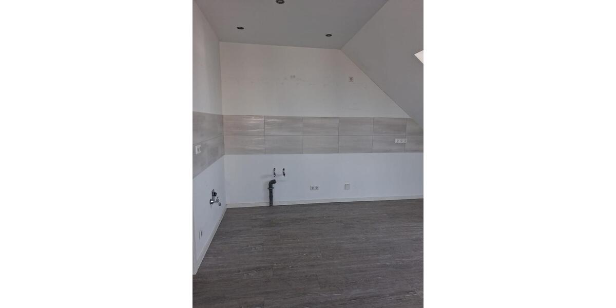 Dachgeschoßwohnung Tangermünde - 2 Zimmer, 98 m&sup2;, 833&euro; | Angebot:25265870