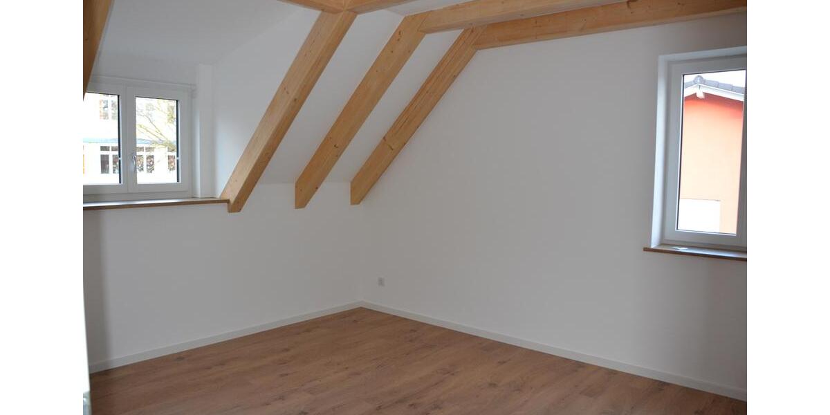Etagenwohnung Mainburg - 4 Zimmer, 131 m&sup2;, 1.150&euro; | Angebot:26612809