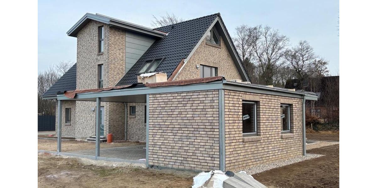 Dachgeschoßwohnung Groß Kummerfeld - 4 Zimmer, 123 m&sup2;, 1.726&euro; | Angebot:25441853