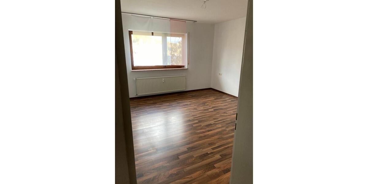 Etagenwohnung Lahntal - 5.5 Zimmer, 137 m&sup2;, 1.350&euro; | Angebot:26429908