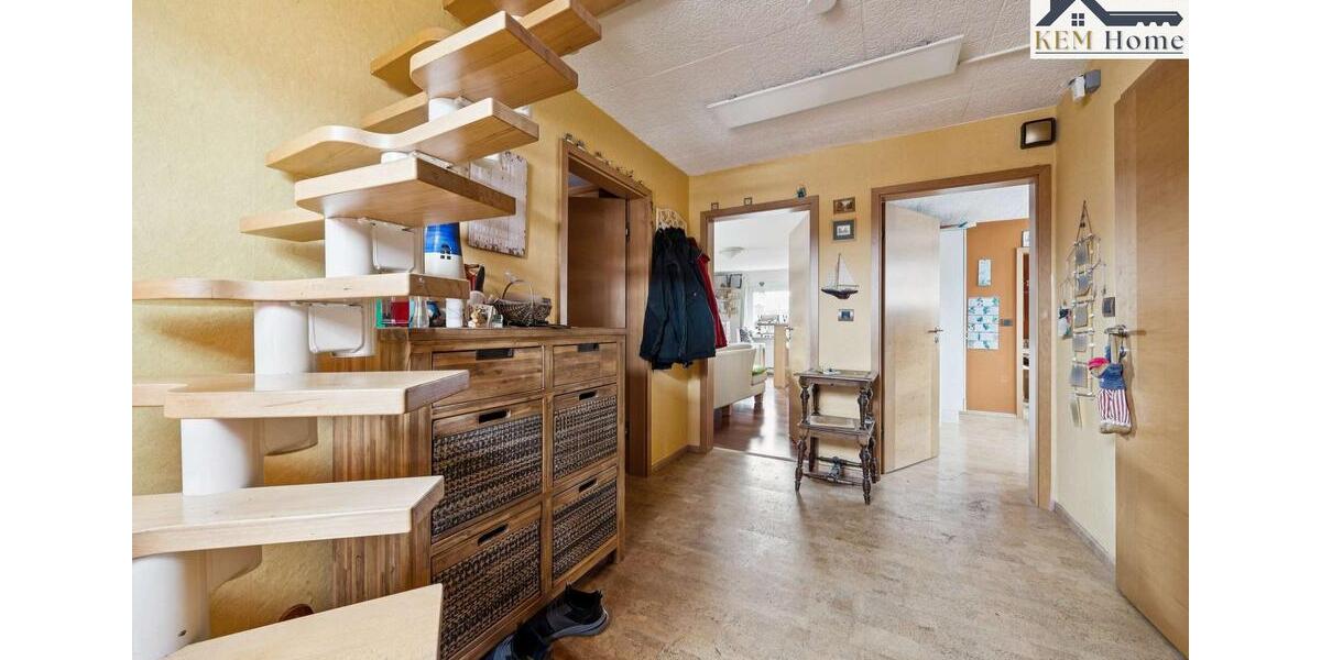 Einfamilienhaus Lauenau - 9 Zimmer, 2.000 m&sup2;, 2.250&euro; | Angebot:25869008