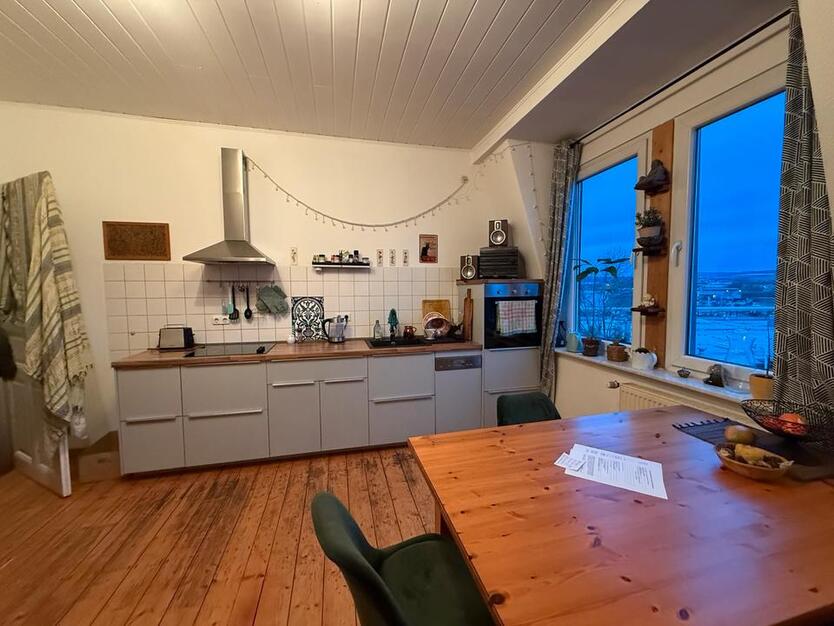 Komplette Wohnung zur Zwischenmiete *Altbau*