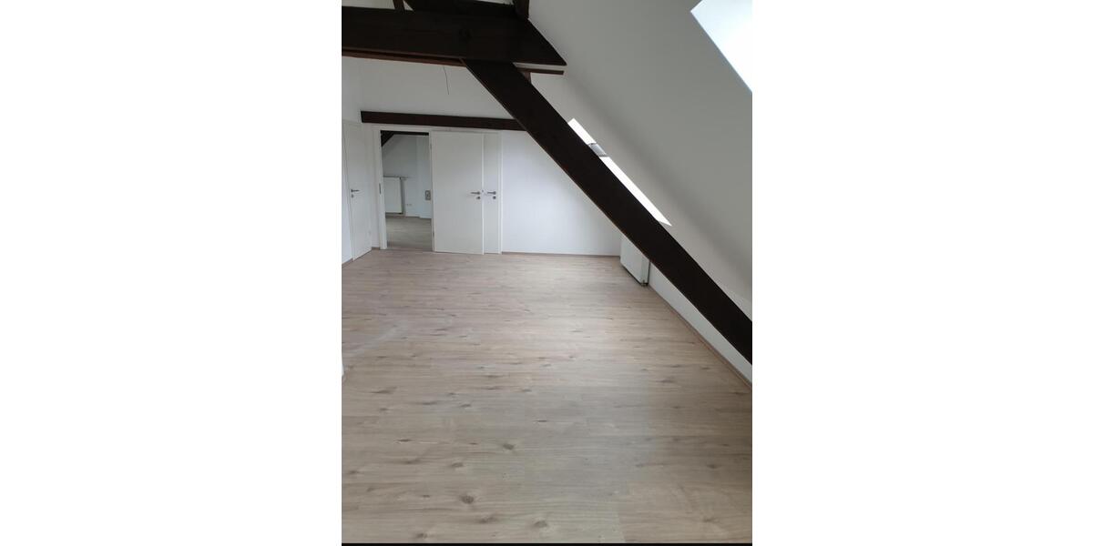 Dachgeschoßwohnung Mannheim Sandhofen - 3 Zimmer, 72 m&sup2;, 800&euro; | Angebot:24772641