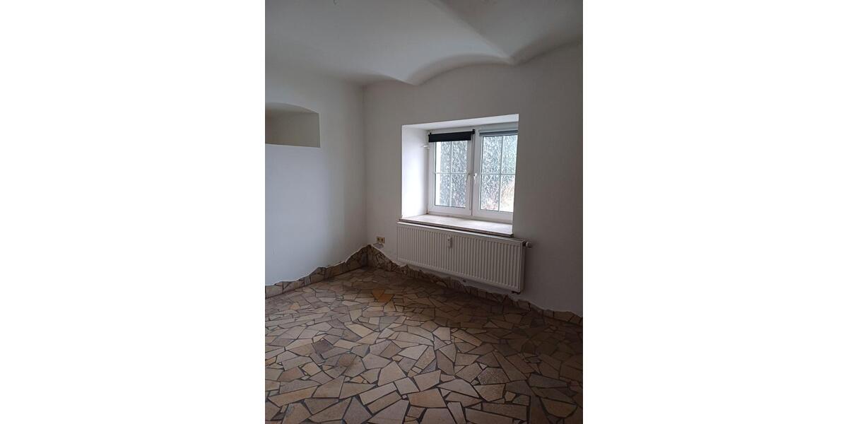 Erdgeschoßwohnung Münchberg - 3 Zimmer, 72 m&sup2;, 400&euro; | Angebot:25049293