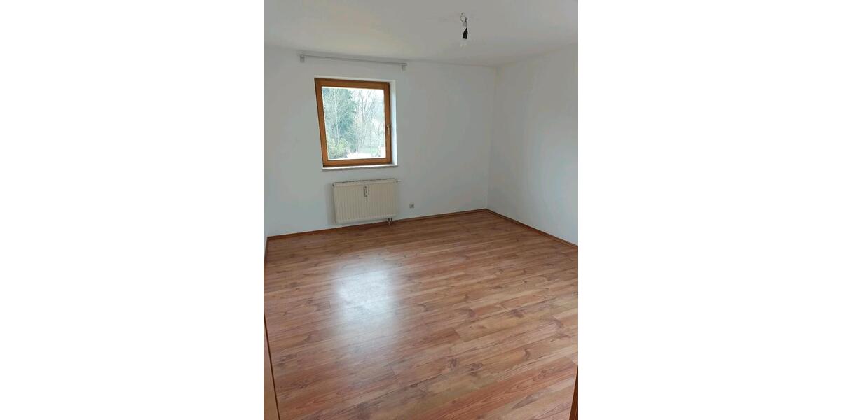 Erdgeschoßwohnung Kößlarn - 6 Zimmer, 161 m&sup2;, 950&euro; | Angebot:25420735