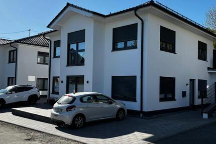 Wohnung Waldbröl - 2.5 Zimmer, 83 m&sup2;, 1.000&euro; | Angebot:26372658
