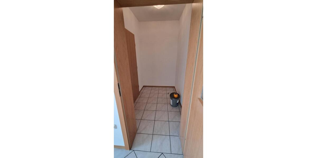 Dachgeschoßwohnung Niederviehbach - 2 Zimmer, 74 m&sup2;, 620&euro; | Angebot:26085041